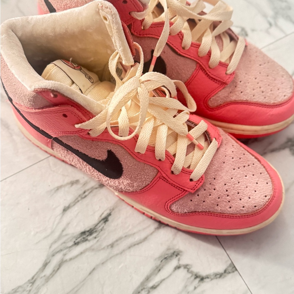 Nike Women's Vibrant Pink and Cream Sneakers